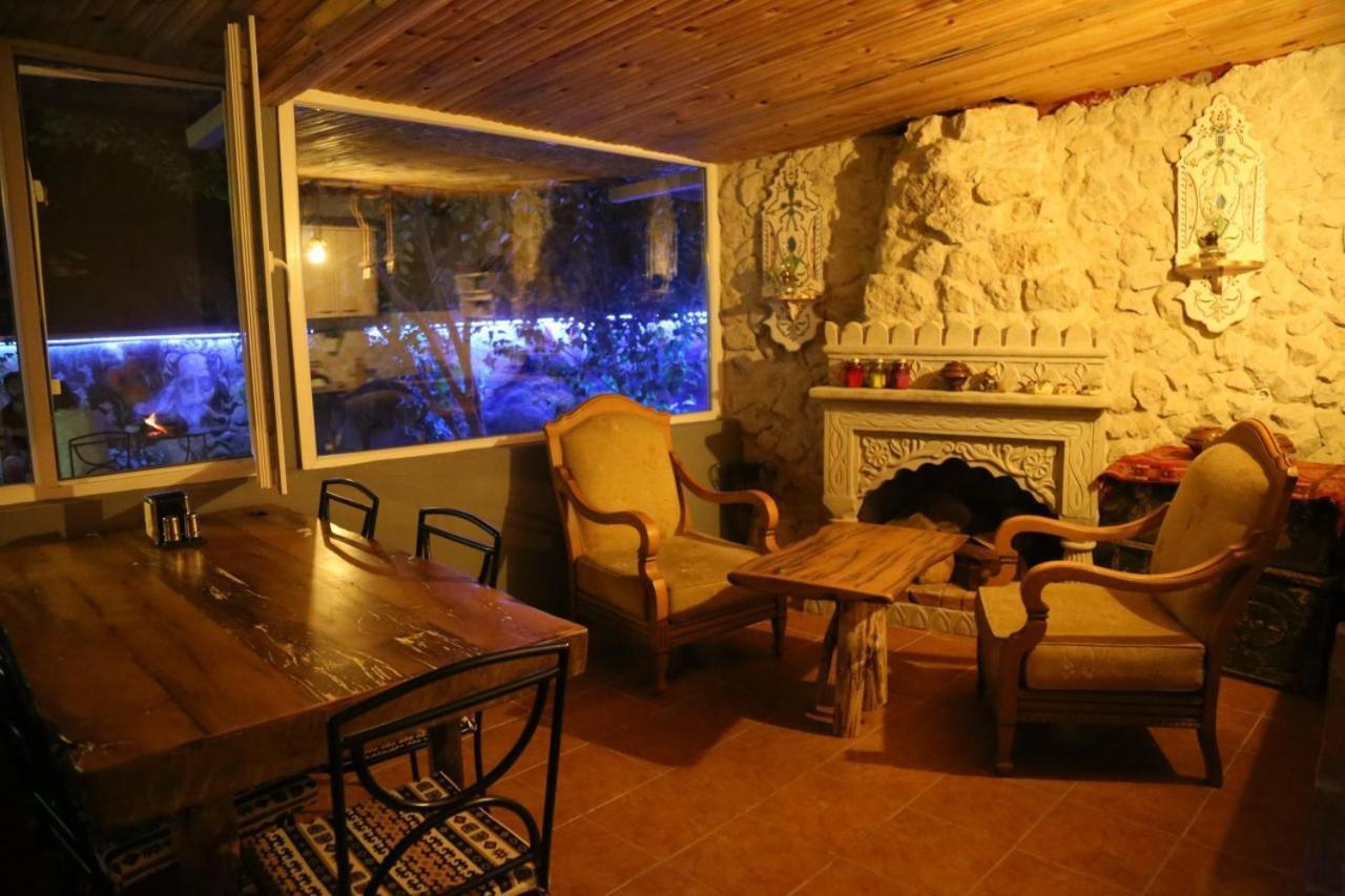 أُتْشيسار Hotel Philosophia المظهر الخارجي الصورة